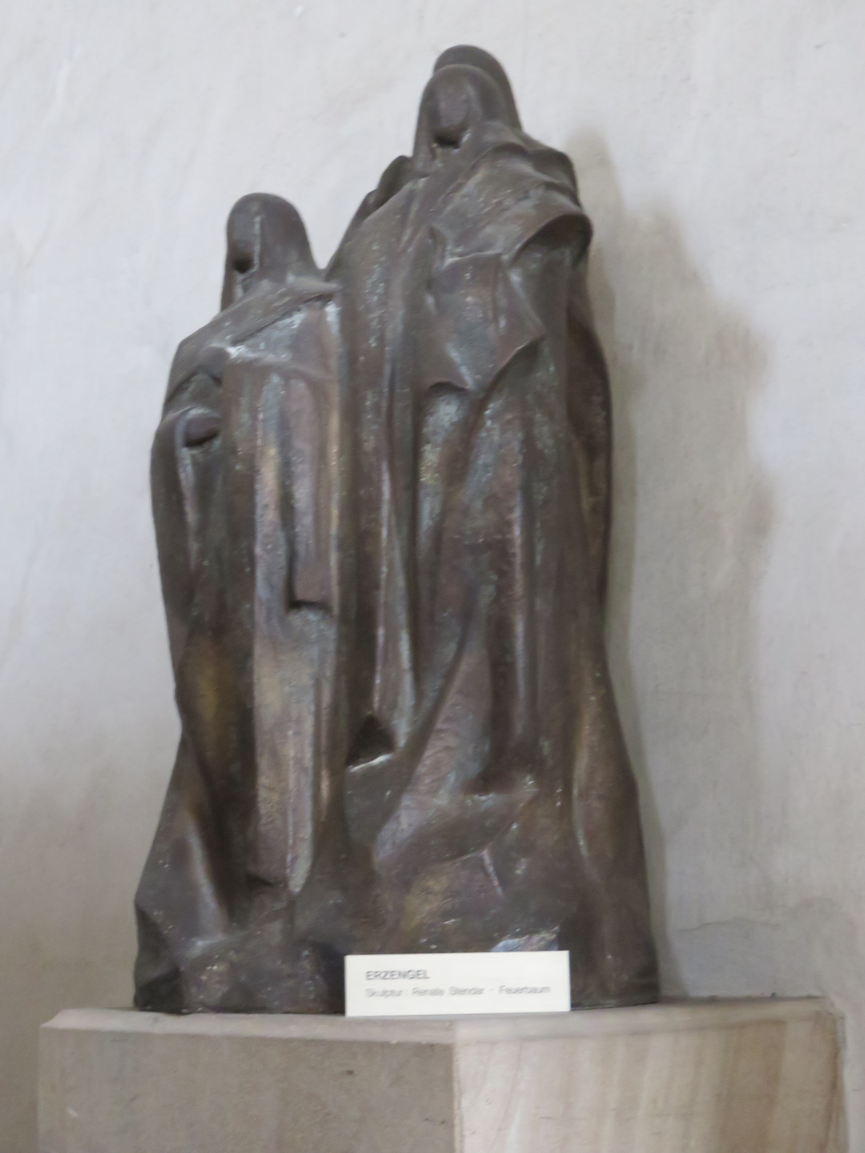 'Erzengel' von Renate Stendar-Feuerbaum, Bronze