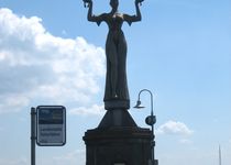 Bild zu Imperia - Statue im Hafen von Konstanz