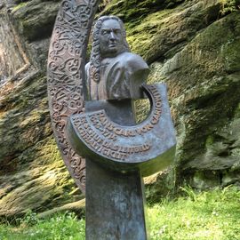 Denkmal bei Burg Rabenstein