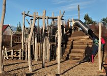 Bild zu Biber-Spielplatz = Kinderspielplatz Biberburg