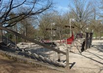 Bild zu Spielplatz im Albert Schweitzer Park
