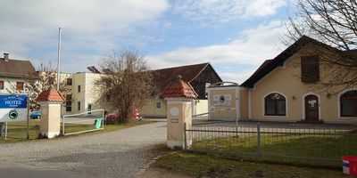 Hotel und Pension am Donaubogen Edwin u. Maria Merl GbR in Sarching Gemeinde Barbing