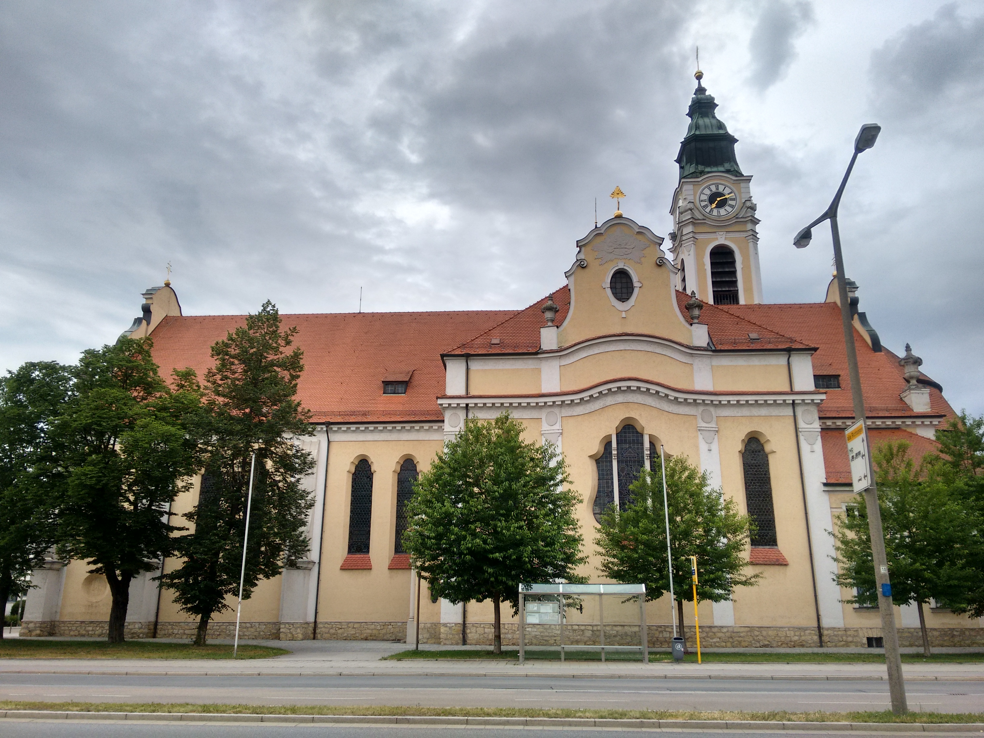 Kirche St. Josef im Ortsteil Reinhausen