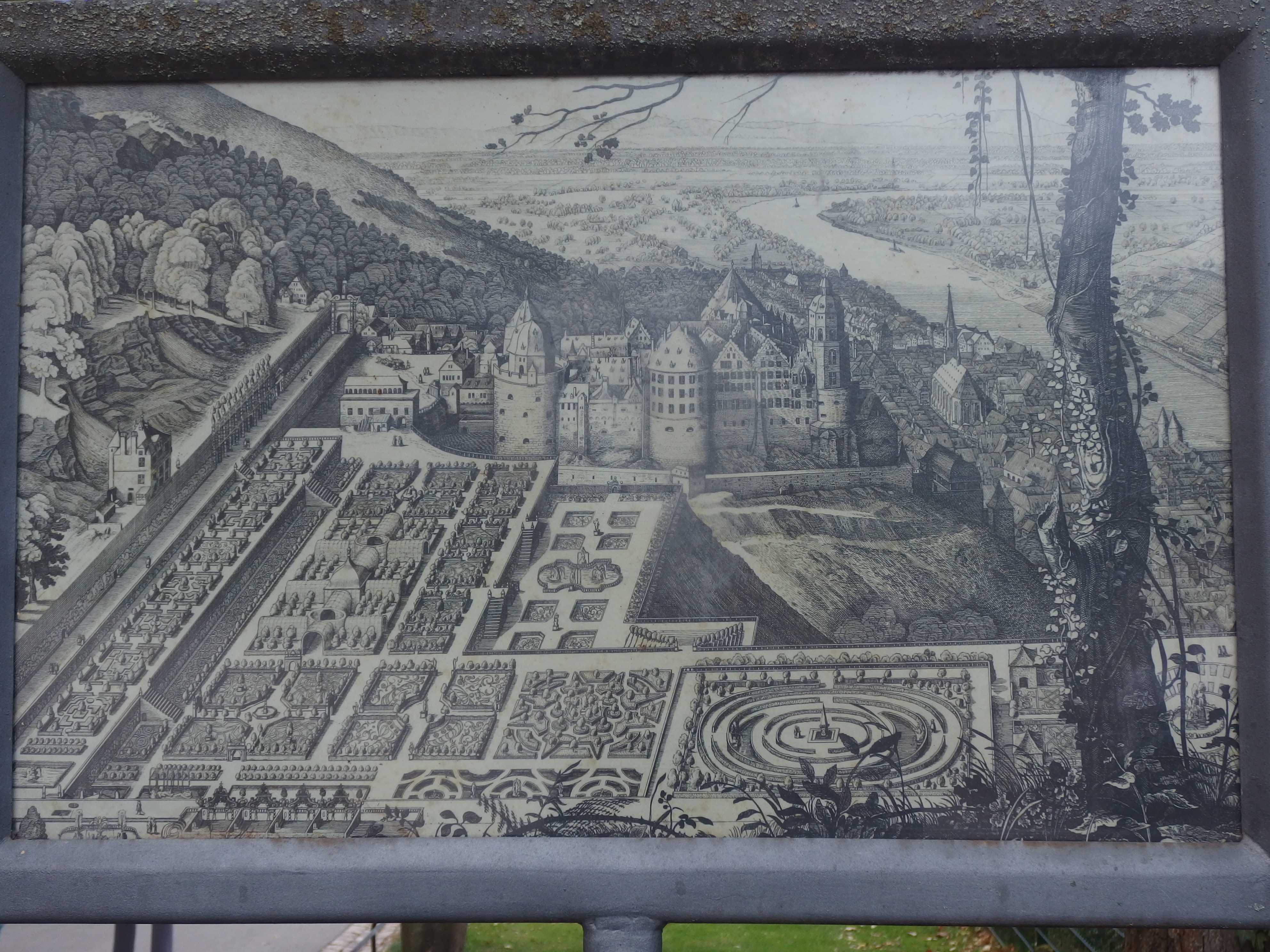 Historische Ansicht auf einer Tafel im Schloßgarten