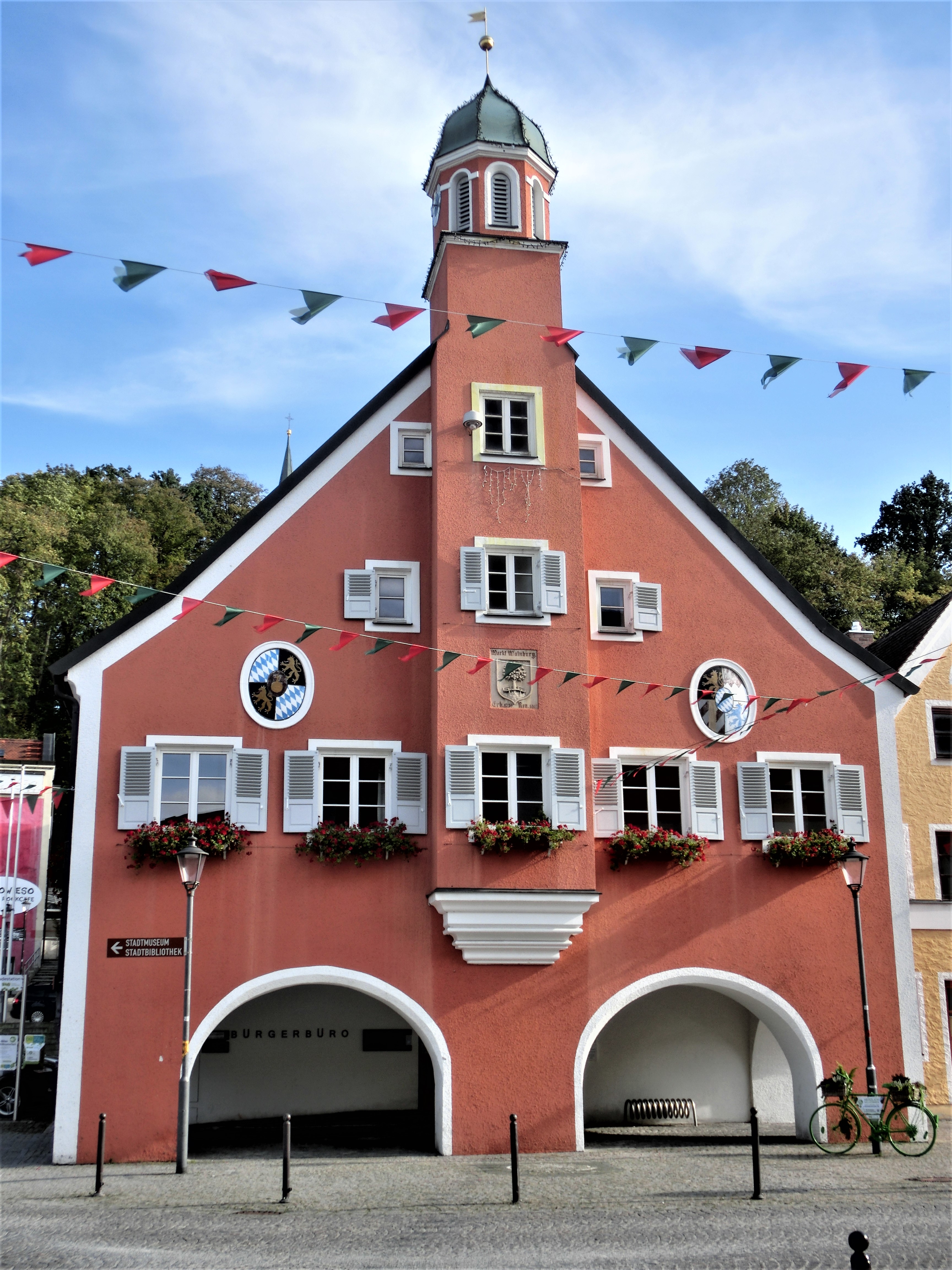 Rathaus von Westen gesehen