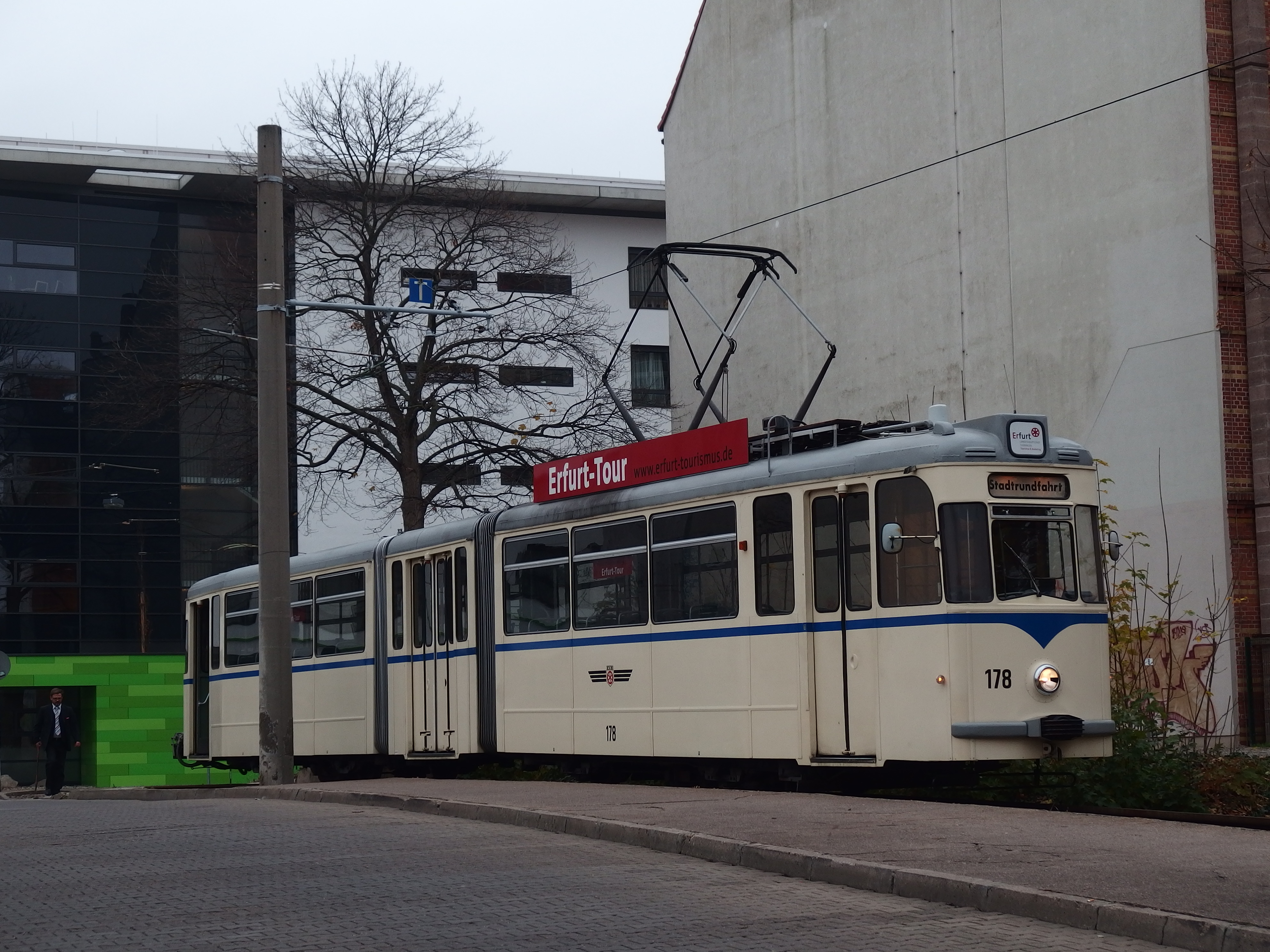 Ausgangspunkt der Stadtrundfahrt Erfurt mit einer historischen Straßenbahn