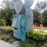 Skulptur »Kopf mit Herz« in Berlin