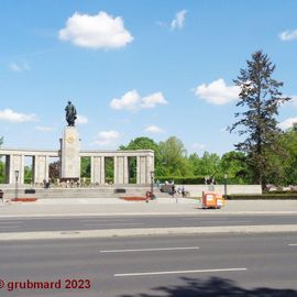 Sowjetisches Ehrenmal Tiergarten