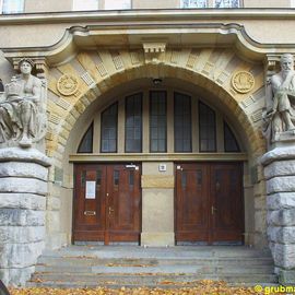 Portal der Wilhelm-Bölsche-Schule von 1905