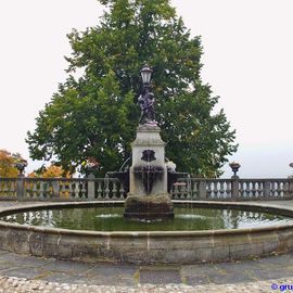 Der -Schöne Brunnen- im Hof von Schloss Heidecksburg