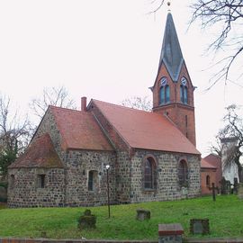 Dorfkirche &amp; Alter Friedhof