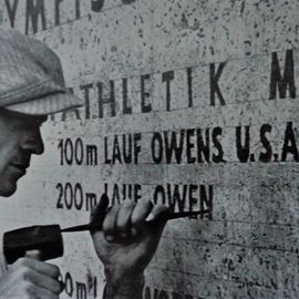 Die Namen der Olympiasieger werden verewigt (Aufnahme von 1936)