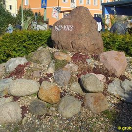 Gedenkstein zur 100-Jahr-Feier der Erhebung Preußens in Berlin-Rahnsdorf