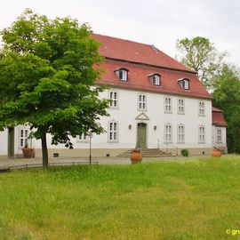 Schloss Wiepersdorf - Dorfseite