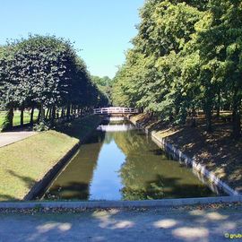 Östlicher Kanal des nördlichen Schlossgartens
