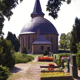 Dorfkirche Kunersdorf von Norden mit Sakristei