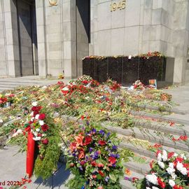 Sowjetisches Ehrenmal Tiergarten nach 8. u. 9.5.2023