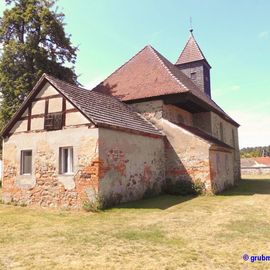 Dorfkirche Schlamau - Ost- und Nordseite (Sakristei- und Gruftanbau)