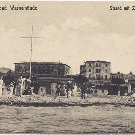 Postkarte Anfang 1920er Jahre: Leuchtturm und Strand