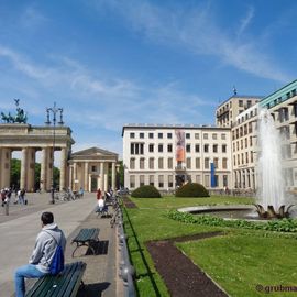 Pariser Platz - nordwestlicher Teil mit Brandenburger Tor