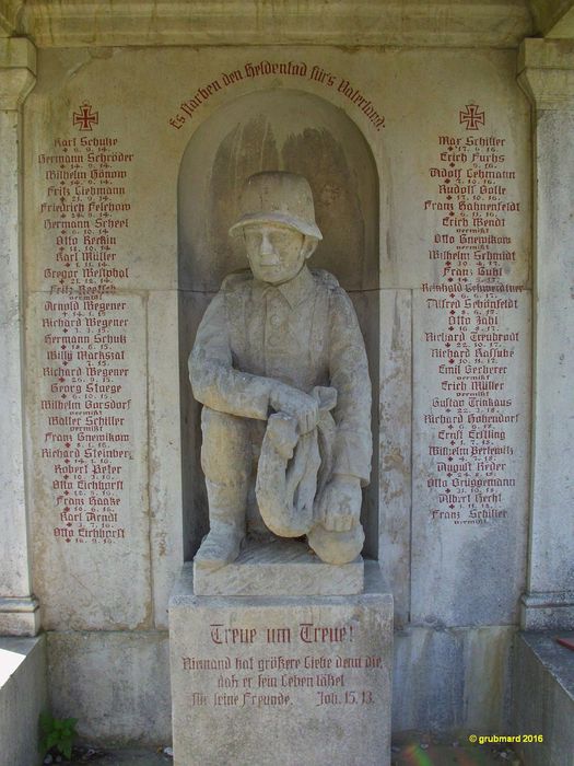 Deutsches Kriegerdenkmal Linum - Detail