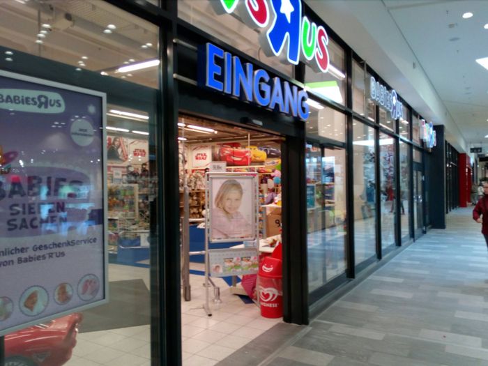 Toys R Us im Kaufpark Eiche