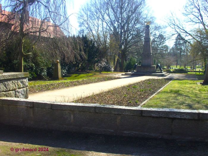 Stadtpark Bernau - sowjetischer Ehrenfriedhof