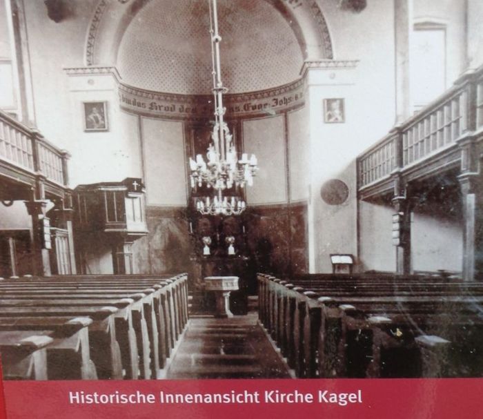 Kirchenschiff vor 1945 (von der Infotafel vor Ort)