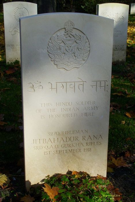 Zehrensdorf Indian Cemetery - Grab des Hindu-Soldaten Jitbahadur Rana vom 3rd. Q.A.O Gurkha Rifles (+1918)