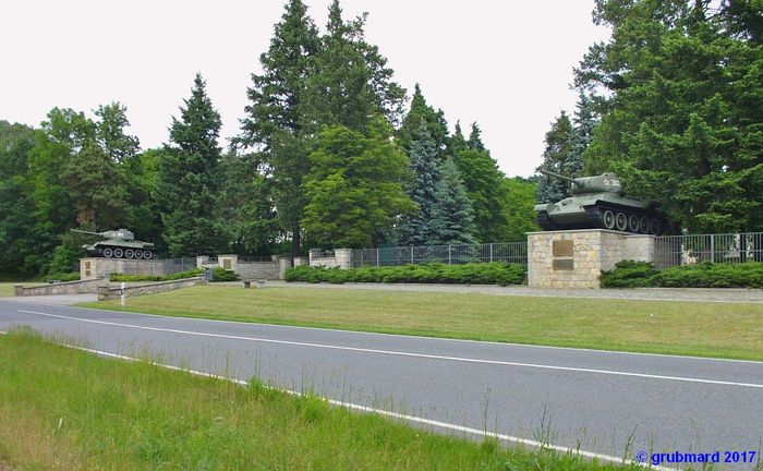 Eingangsbereich des Ehrenfriedhofs
