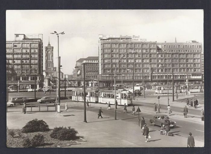 Alexanderplatz auf einer Ansichtskarte von 1966