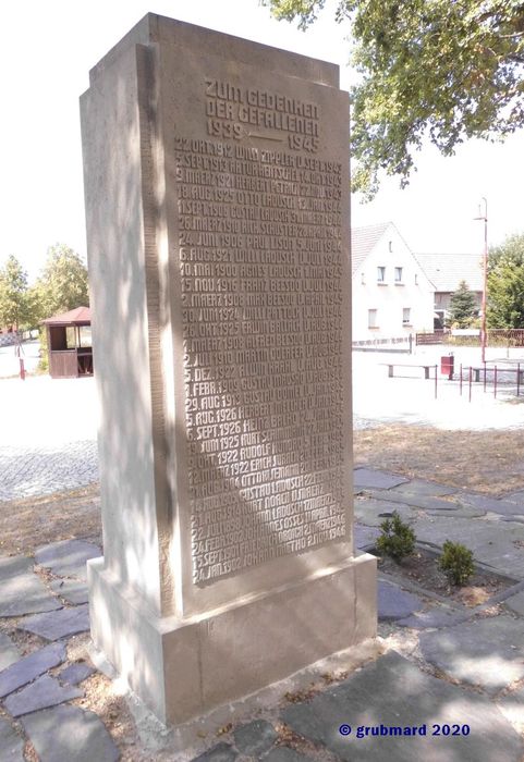 Kriegerdenkmal Nochten - Namesfeld (II)