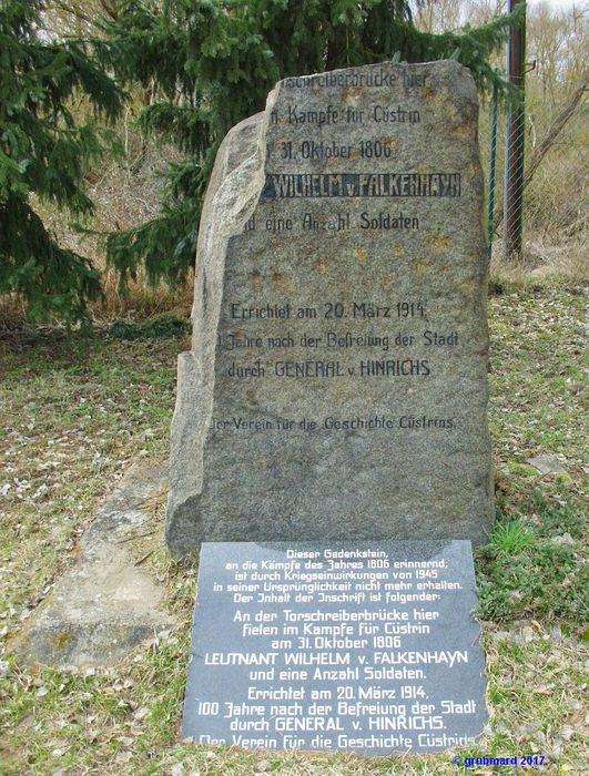 Fragment des Gedenksteins für Ltn. v. Falkenhayn 1806 und die Befreiung Küstrins 1814