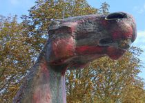 Bild zu Bronze-Skulptur »Roter Huzule«