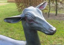 Bild zu Bronze-Skulptur »Gazelle«