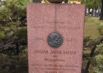 Bild zu Johann Jacob Baeyer-Denkmal Müggelheim