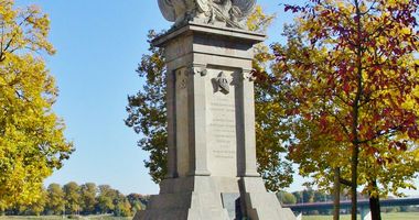 Denkmal der Begegnung in Torgau