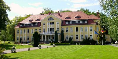 Parkhotel Schloss Wulkow Betriebs-GmbH in Wulkow Gemeinde Neuhardenberg