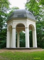 Bild zu Apollotempel im Schlosspark Boitzenburg