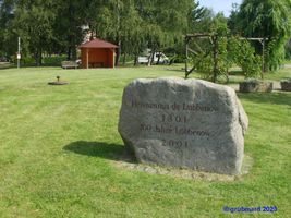 Bild zu Gedenkstein »700 Jahre Lübbenow«