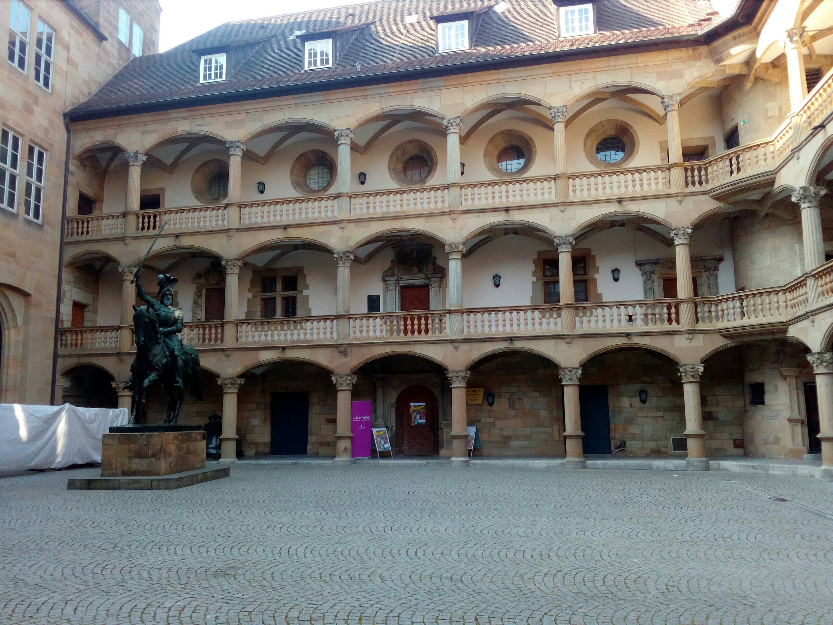 Innenhof Altes Schloss  Landesmuseum