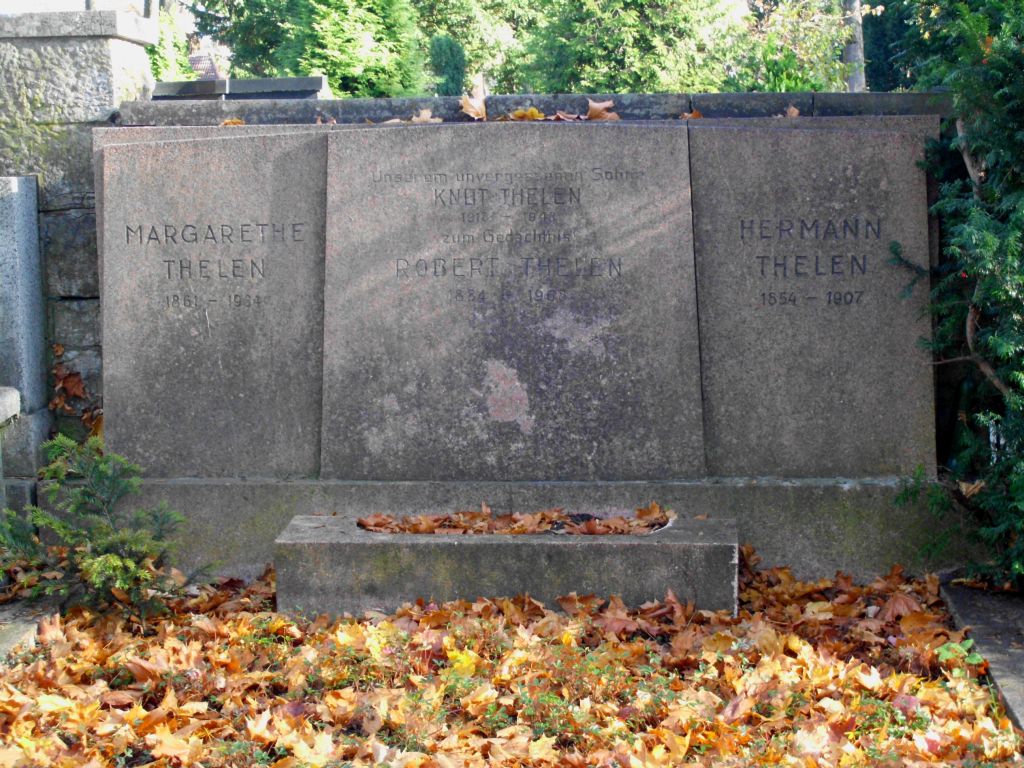 Friedhof Berlin-Friedrichshagen - Grab von Robert Thelen (Luftfahrtpionier)