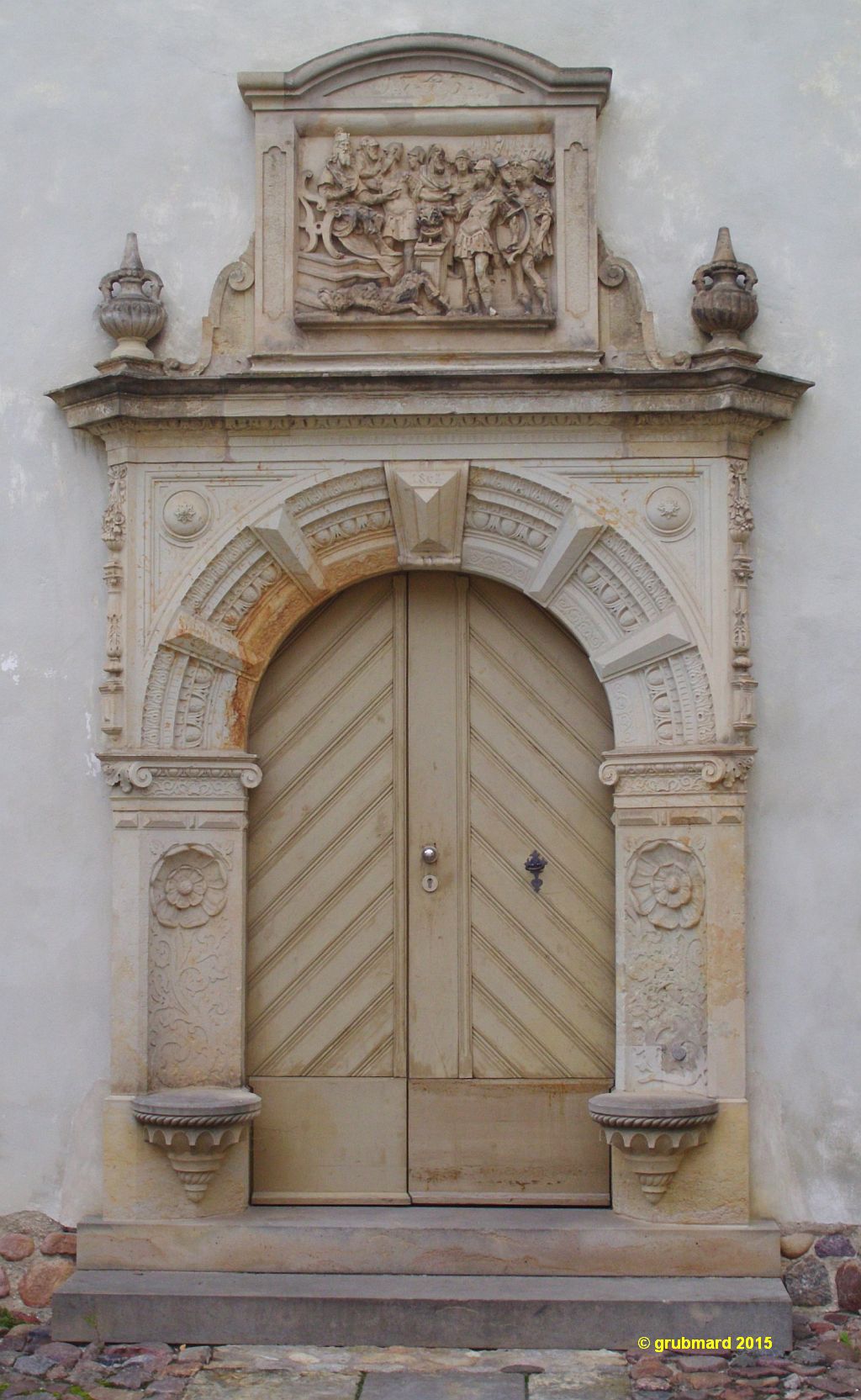 Portal im Schloßhof