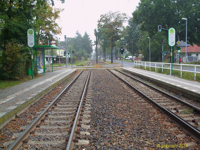 Schöneicher-Rüdersdorfer Straßenbahn - Haltestelle Schöneiche/Grätzwalde (zweigleisiger Abschnitt)