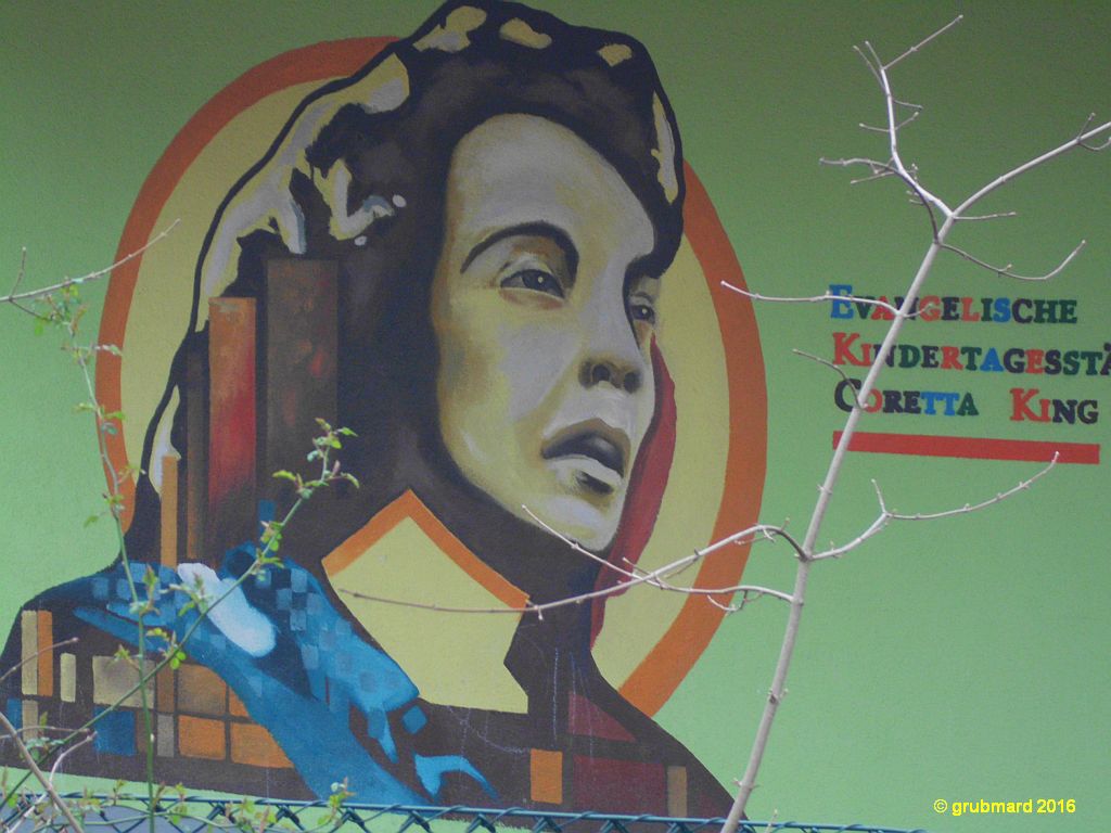 Coretta King als Wandbild an einem Kita-Gebäude