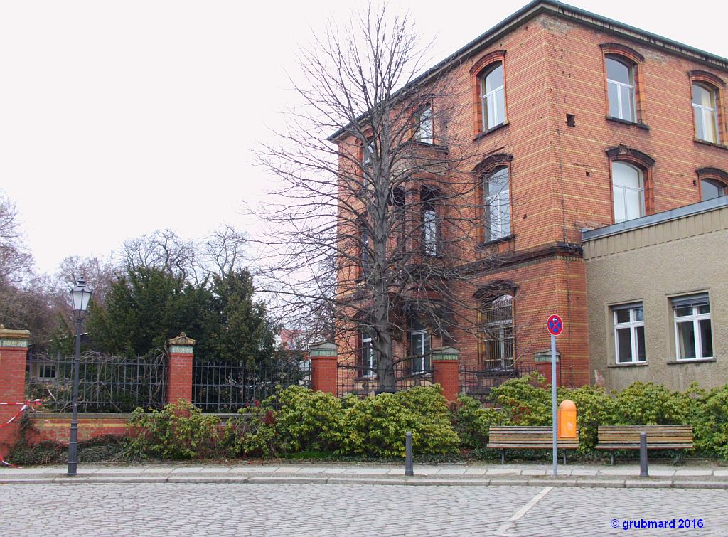 Altbau (mit Weltkriegsspuren) des Krankenhauses Friedrichshain (heute Vivantes-Klinikum)