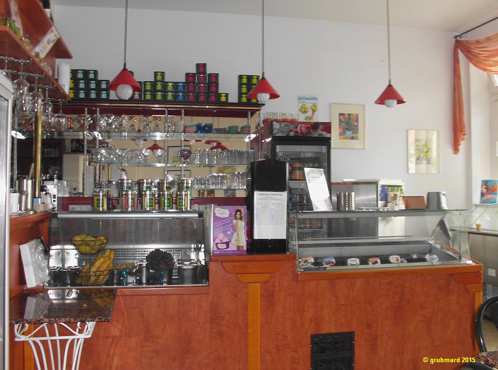 "Irina's Café" in Seelow - Gastraum - Theke