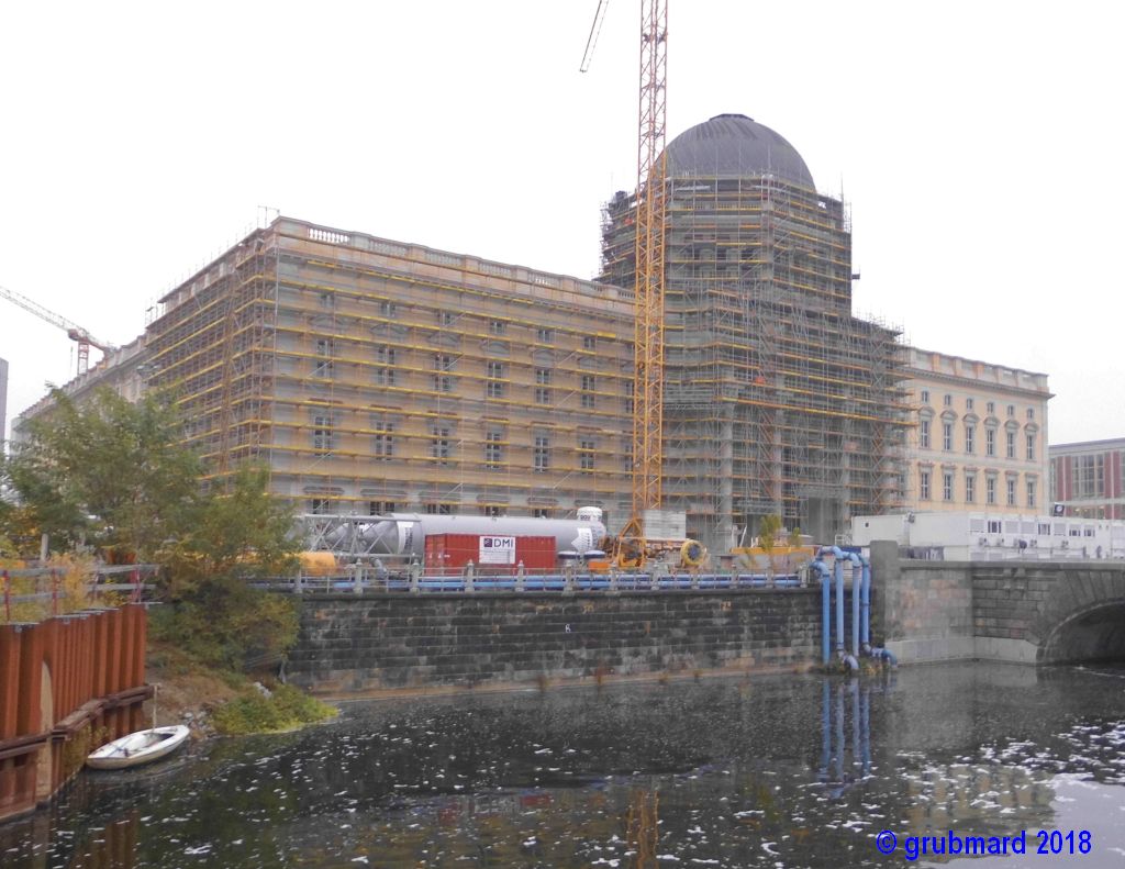 Berliner Stadtschloss - Westseite mit Eosander-Portal - Zustand November 2018