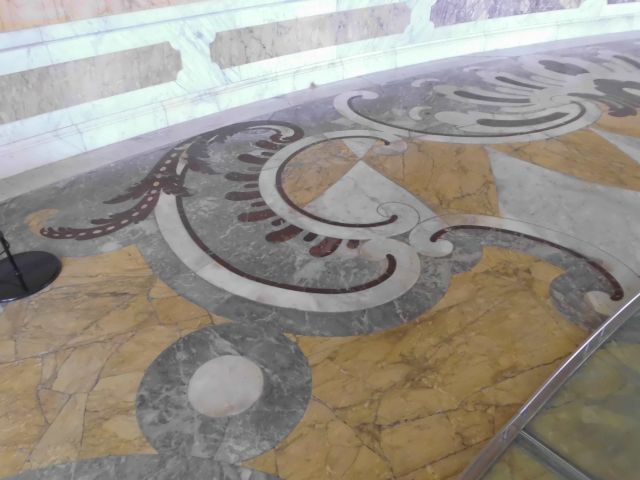 Fußboden im Kuppelsaal