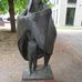 Bronze-Skulptur »Mutter mit Kind« von Theo Balden in Berlin
